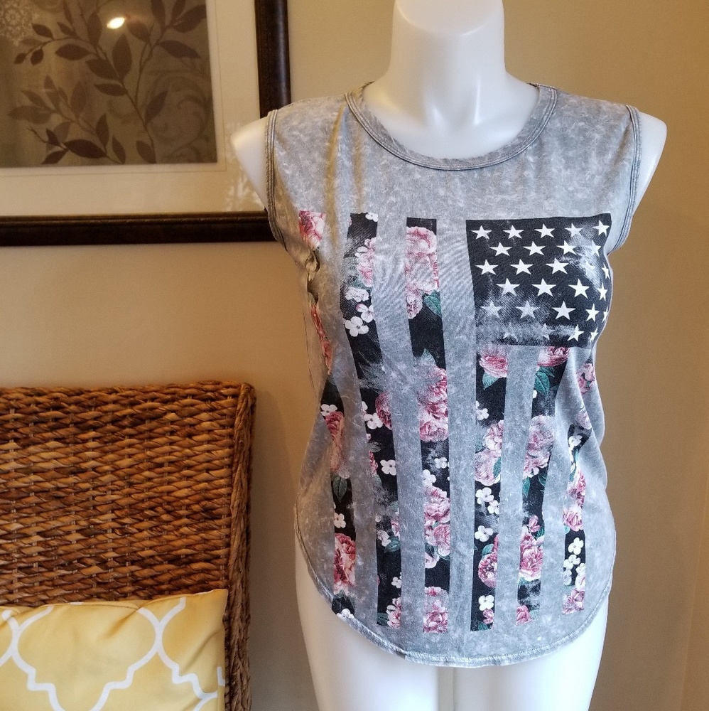 🛒American Age Floral Flag Tank Top - Grey (M)